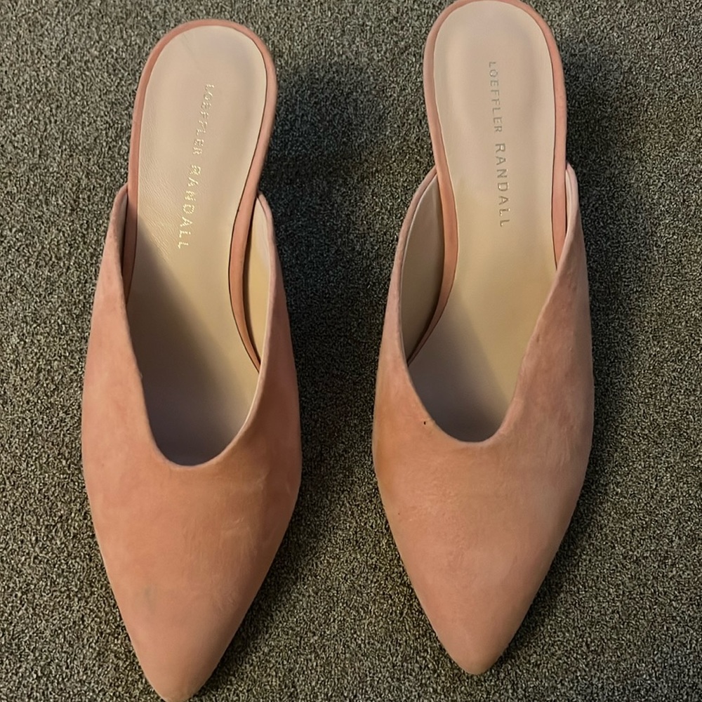 Light pink suede Loeffler Randal. Pre Owned in good condition. Barely worn.
